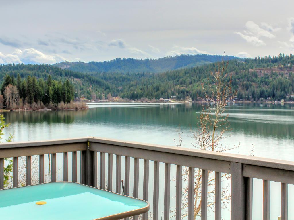 Beautiful Lake Coeur D'Alene Cabin On The Bay Hotel Mica Екстериор снимка